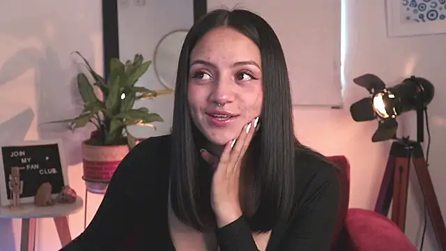 nahiapaws online show from March 19, 2025, 12:12 pm