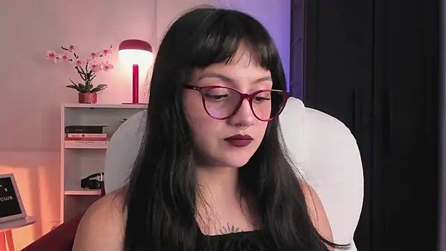 nahiapaws online show from April 2, 2026, 11:11 pm