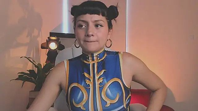 nahiapaws online show from September 12, 2025, 8:52 pm