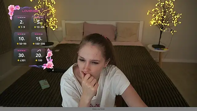 PamelaXX  online show from November 17, 2025, 9:08 pm