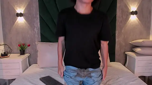 Snapshot of Alexiis_Etereo chatting on February 5, 2026, 7:32 pm Alexiis Etereo online show from February 5, 2026, 7:32 pm