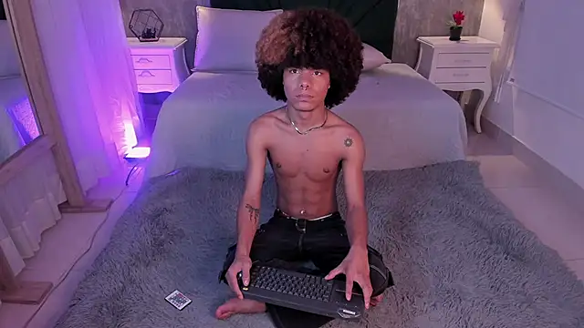 Alexiis Etereo online show from April 16, 2026, 7:36 pm