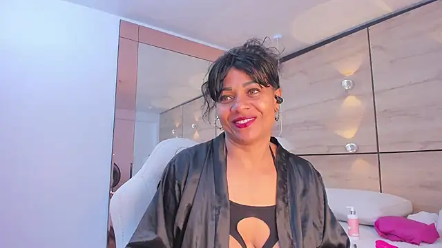 martina touss online show from November 7, 2025, 11:59 am