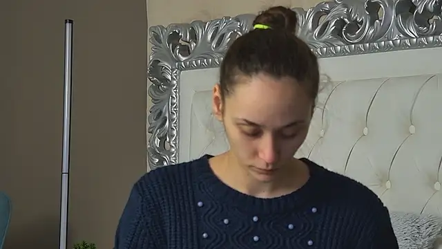 Snapshot of AliceMunro chatting on February 17, 2026, 7:11 pm AliceMunro online show from February 17, 2026, 7:11 pm