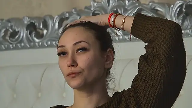 Snapshot of AliceMunro chatting on March 3, 2026, 9:33 pm AliceMunro online show from March 3, 2026, 9:33 pm