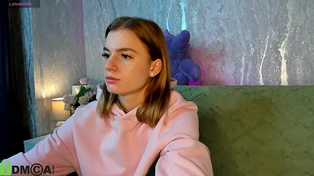 Stacey Brown online show from December 19, 2025, 12:58 am