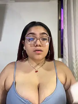 Snapshot of KathyGonzalez chatting on October 4, 2025, 11:23 am KathyGonzalez online show from October 4, 2025, 11:23 am