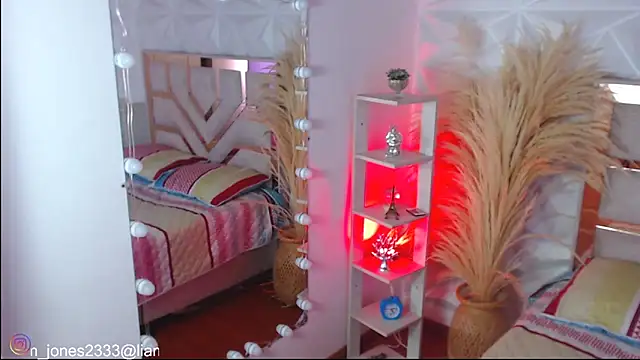 Jonesliam23 online show from November 16, 2025, 6:56 pm