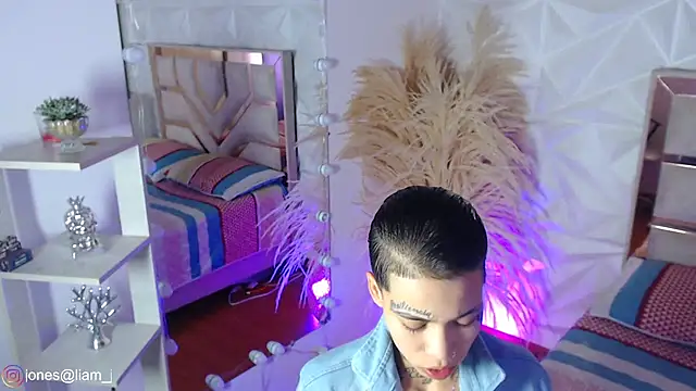 Jonesliam23 online show from March 27, 2026, 7:37 pm