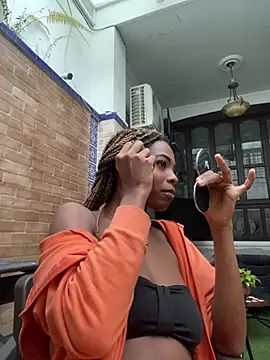 Snapshot of adaraSmiith chatting on January 15, 2025, 11:32 am adaraSmiith online show from January 15, 2025, 11:32 am