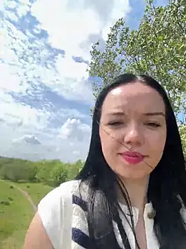 Snapshot of Vanesskaa chatting on May 8, 2026, 11:36 am Vanesskaa online show from May 8, 2026, 11:36 am