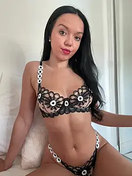 Snapshot of Vanesskaa chatting on July 19, 2026, 4:37 pm Vanesskaa online show from July 19, 2026, 4:37 pm
