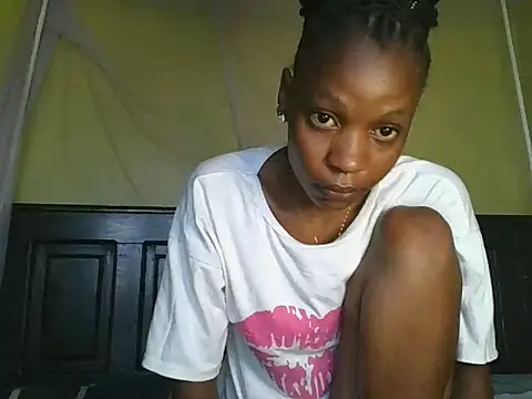 Snapshot of slim_girl02 chatting on June 5, 2026, 5:23 am slim girl02 online show from June 5, 2026, 5:23 am