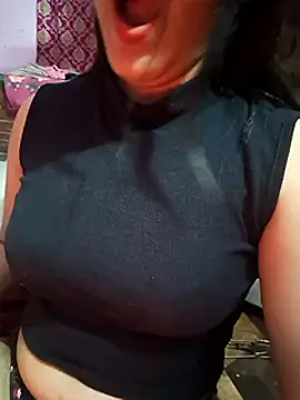 Snapshot of Bittu-rani chatting on January 18, 2025, 3:27 pm Bittu-rani online show from January 18, 2025, 3:27 pm