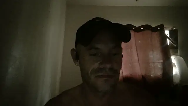 Snapshot of FrankieKentucky chatting on June 1, 2026, 1:55 pm FrankieKentucky online show from June 1, 2026, 1:55 pm