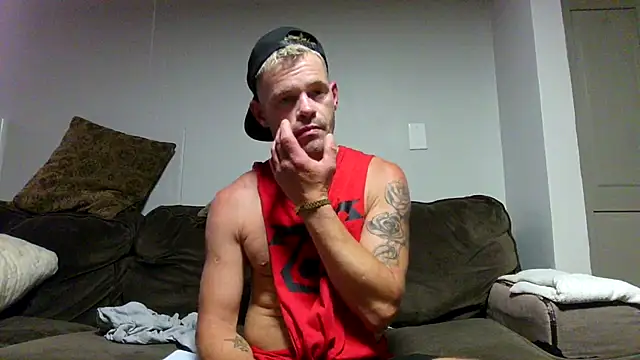 Snapshot of FrankieKentucky chatting on August 4, 2026, 3:44 am FrankieKentucky online show from August 4, 2026, 3:44 am