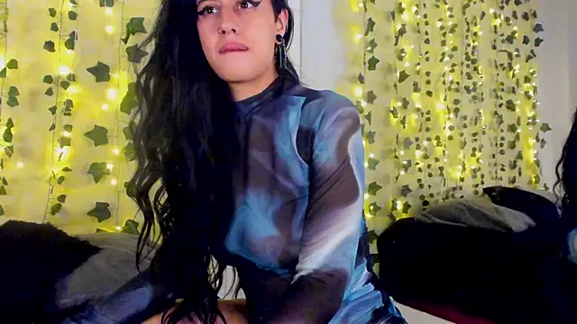 Snapshot of Natasha_Nasty2 chatting on February 4, 2025, 12:29 am Natasha Nasty2 online show from February 4, 2025, 12:29 am