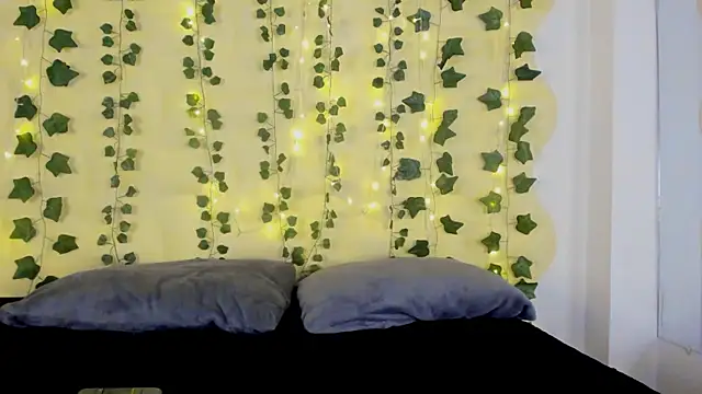 Snapshot of Natasha_Nasty2 chatting on February 6, 2025, 6:40 am Natasha Nasty2 online show from February 6, 2025, 6:40 am