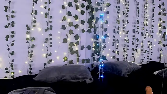 Snapshot of Natasha_Nasty2 chatting on January 24, 2025, 8:02 am Natasha Nasty2 online show from January 24, 2025, 8:02 am