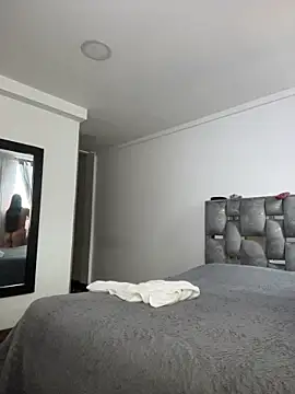 Snapshot of LauraCadwell chatting on February 22, 2026, 12:29 pm LauraCadwell online show from February 22, 2026, 12:29 pm