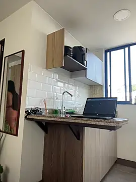 Snapshot of LauraCadwell chatting on February 11, 2026, 1:11 pm LauraCadwell online show from February 11, 2026, 1:11 pm