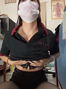 andii-1 online show from April 12, 2026, 1:53 am