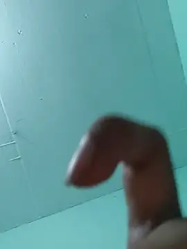 Luisf1267 online show from September 25, 2025, 11:33 pm