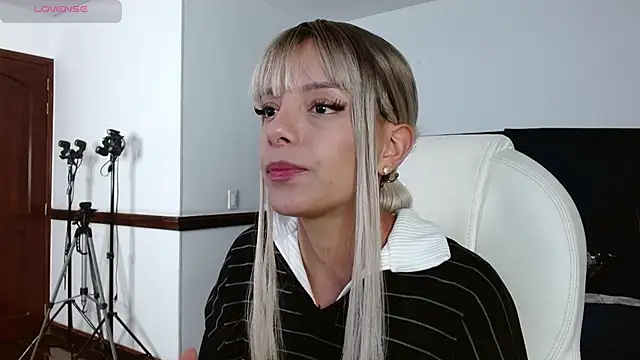 peyton golden1 online show from January 15, 2026, 3:43 am