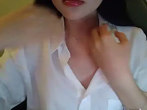 Yin-girl online show from October 2, 2025, 7:17 pm