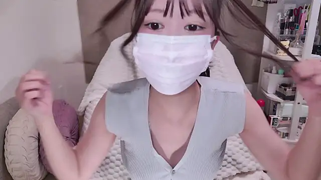 TsukasaSakai online show from January 17, 2025, 4:47 pm