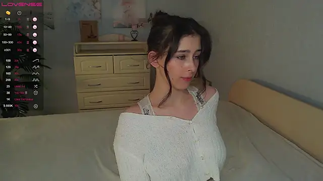 cosmosbaby online show from December 4, 2025, 3:11 pm