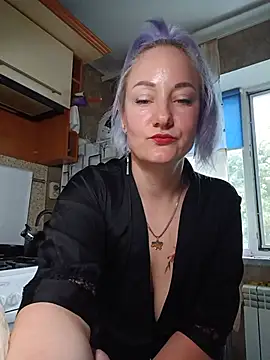 Tina Alev online show from July 10, 2026, 6:24 am