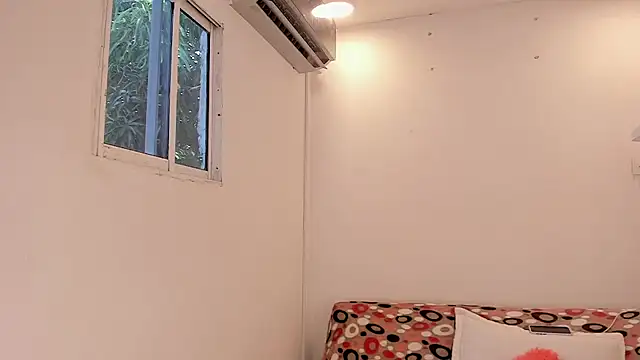 meganrossee69 online show from December 18, 2024, 9:08 pm