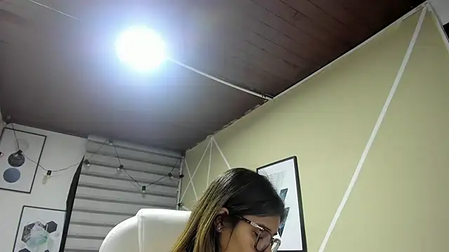 Enma  clark online show from October 5, 2025, 4:03 am