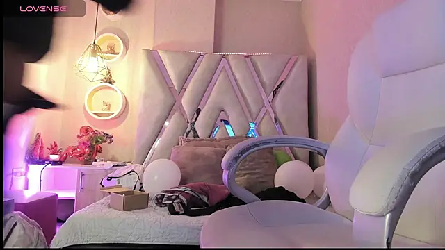 Punkys  online show from April 4, 2026, 11:33 pm