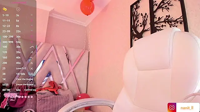 Snapshot of Punkys_ chatting on February 24, 2026, 10:43 pm Punkys online show from February 24, 2026, 10:43 pm