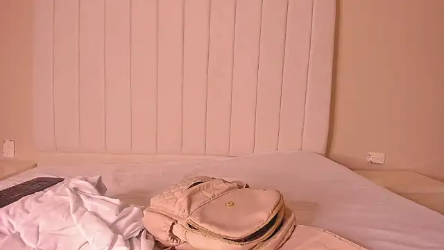 julieta flower online show from September 28, 2025, 1:51 pm