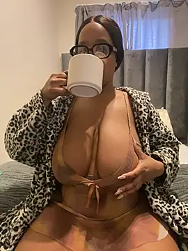 Snapshot of Saggy_areola95 chatting on July 28, 2026, 2:13 pm Saggy areola95 online show from July 28, 2026, 2:13 pm