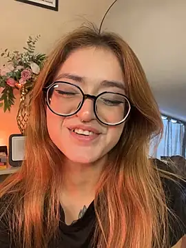Snapshot of SweetJennaa chatting on June 26, 2026, 10:59 pm SweetJennaa online show from June 26, 2026, 10:59 pm