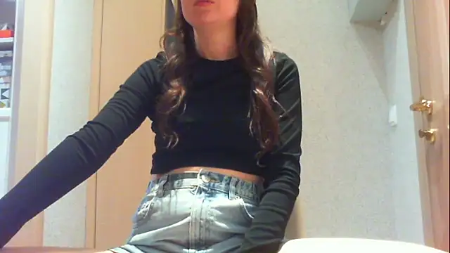 Snapshot of khu_yam chatting on December 1, 2024, 4:34 pm khu yam online show from December 1, 2024, 4:34 pm