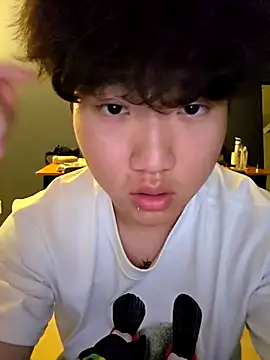 jaesung2005 online show from May 12, 2026, 12:44 pm