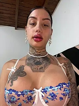 Snapshot of Zaratattoox chatting on March 20, 2026, 6:36 am Zaratattoox online show from March 20, 2026, 6:36 am