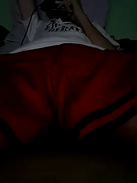 MephiticBermudas online show from November 4, 2025, 1:42 am