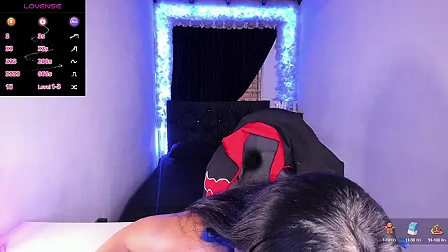 Snapshot of Mariana_Hasper_ chatting on December 10, 2024, 1:00 am Mariana Hasper  online show from December 10, 2024, 1:00 am