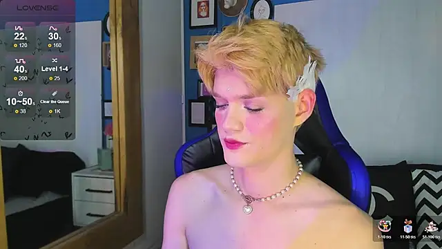 VladHellsing4 online show from October 30, 2025, 2:58 pm