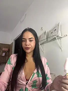 vicky tt online show from March 10, 2025, 2:05 pm