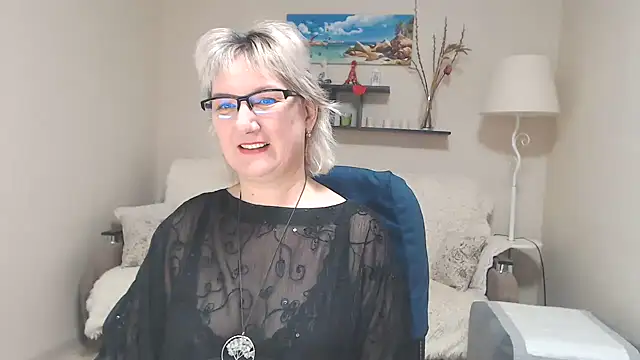 Snapshot of FleurMays chatting on February 12, 2025, 7:02 am FleurMays online show from February 12, 2025, 7:02 am