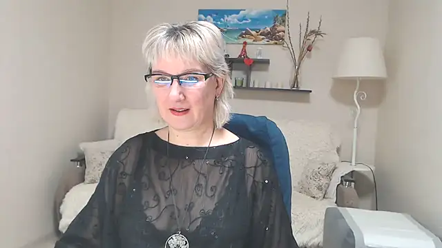 Snapshot of FleurMays chatting on February 12, 2025, 12:22 pm FleurMays online show from February 12, 2025, 12:22 pm