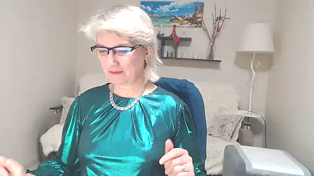 Snapshot of FleurMays chatting on March 6, 2025, 3:46 am FleurMays online show from March 6, 2025, 3:46 am
