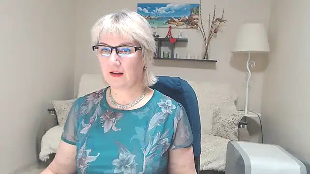 Snapshot of FleurMays chatting on February 9, 2025, 12:30 pm FleurMays online show from February 9, 2025, 12:30 pm